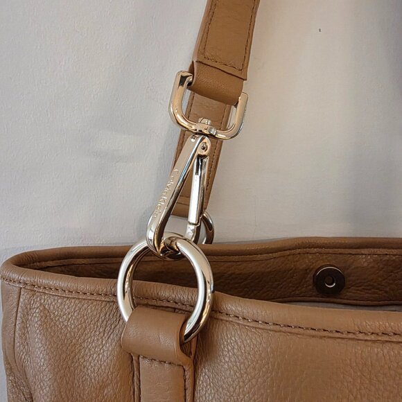 Handbag - Picture 3 of 7